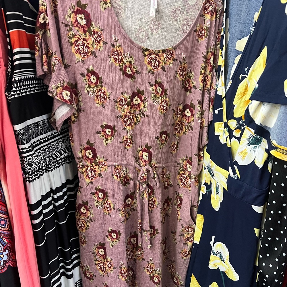 Xhilaration Mauve Floral Dress